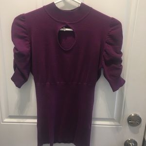 Great keyhole sweater top